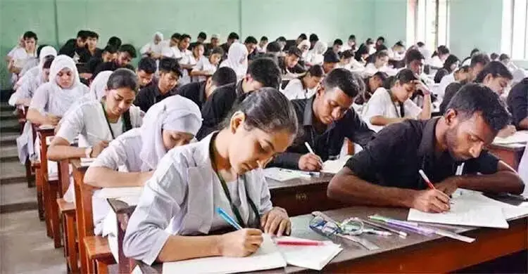 এসএসসিতে কমতে পারে পরীক্ষার বিষয়