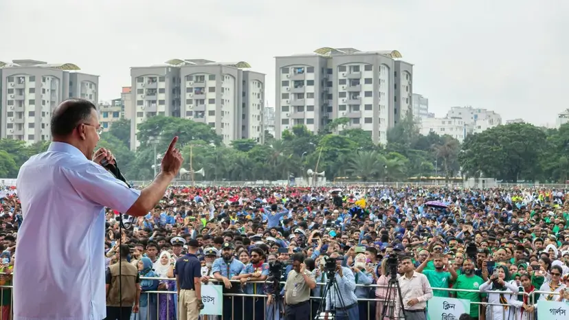 আমরা দেশকে পুনর্গঠন করতে চাইলে কেউ ঠেকিয়ে রাখতে পারবে না: প্রধানমন্ত্রী