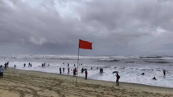 সাগরে লঘুচাপ, চার সমুদ্রবন্দরে ৩ নম্বর সতর্কসংকেত